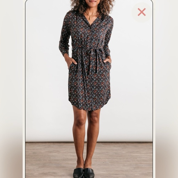 BRIDGE & BURN
EMERY DRESS - DARK FLORAL
$138.00 Size M - Picture 1 of 6